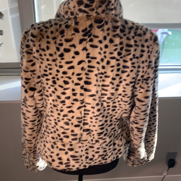Faux fur leopard jacket - Picture 5 of 8